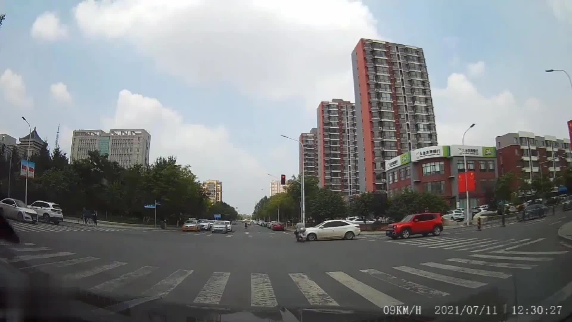 EHS学习资料网交通安全视频171.行车记录仪车祸视频09.mp4